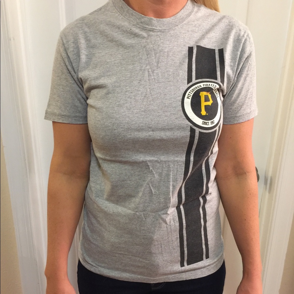 🎉 SALE Pittsburgh Pirate Baseball T-shirt